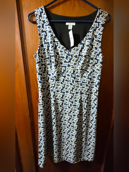 LOFT Dresses & Skirts - LOFT Sleeveless Geometric Swing Midi Dress Stretch Size 8